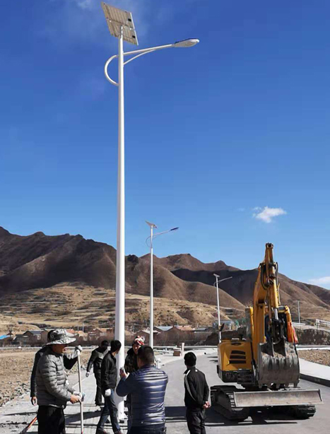 甘南碌曲10米兰州太阳能路灯项目