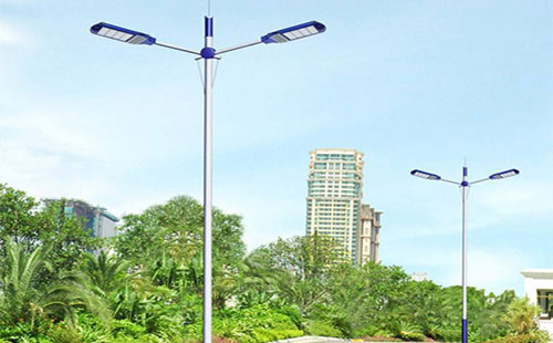 兰州太阳能路灯地脚螺栓规格：防止倾倒的关键